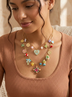 Collier aux breloques